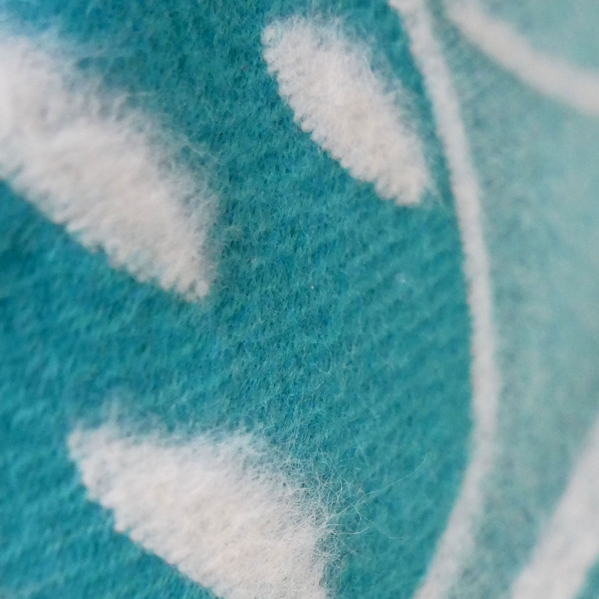 Manta/manta de yoga iluminada por la luna MISTY MOUNTAINS™