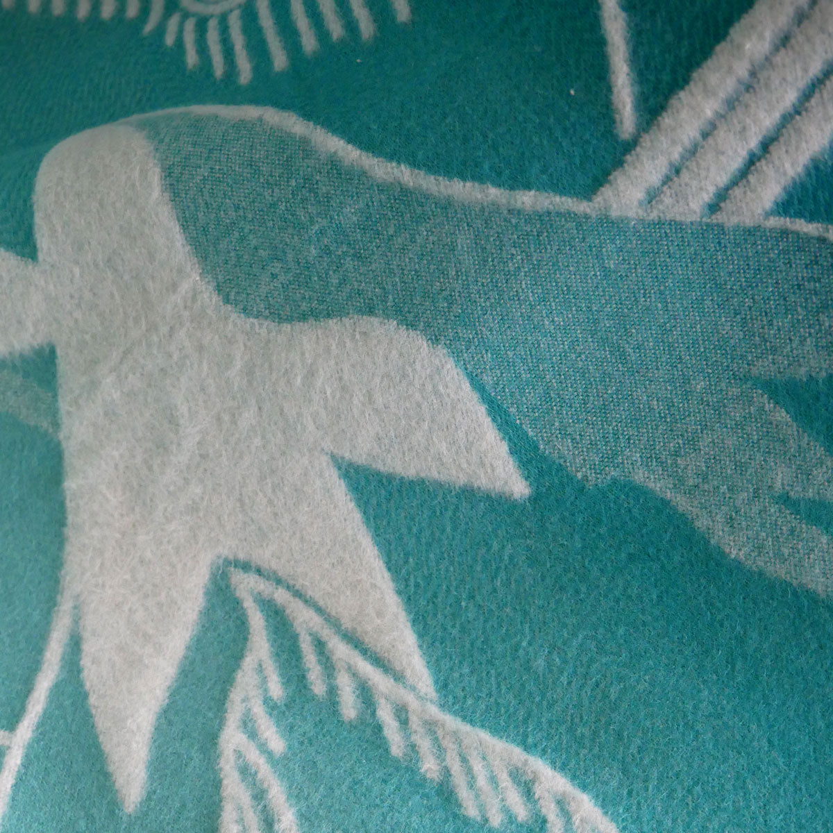 Manta/manta de yoga iluminada por la luna MISTY MOUNTAINS™