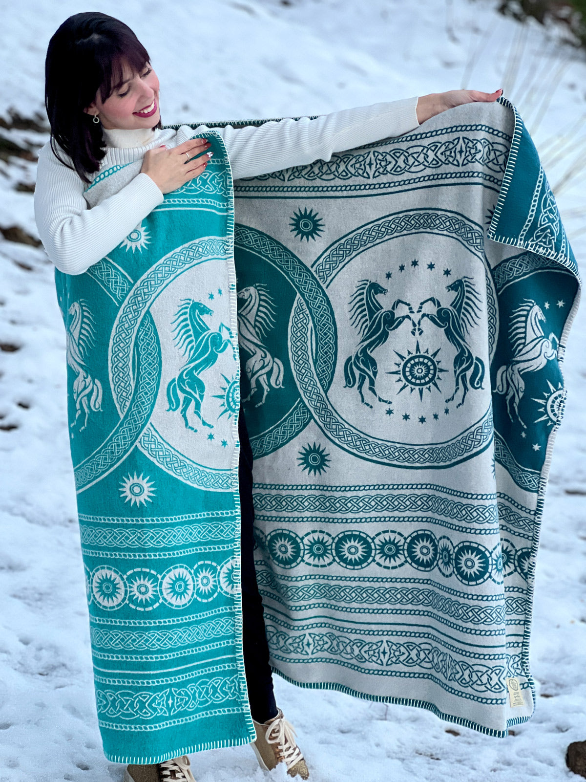 ROHAN™ 'Entwash' Yoga Blanket/Throw