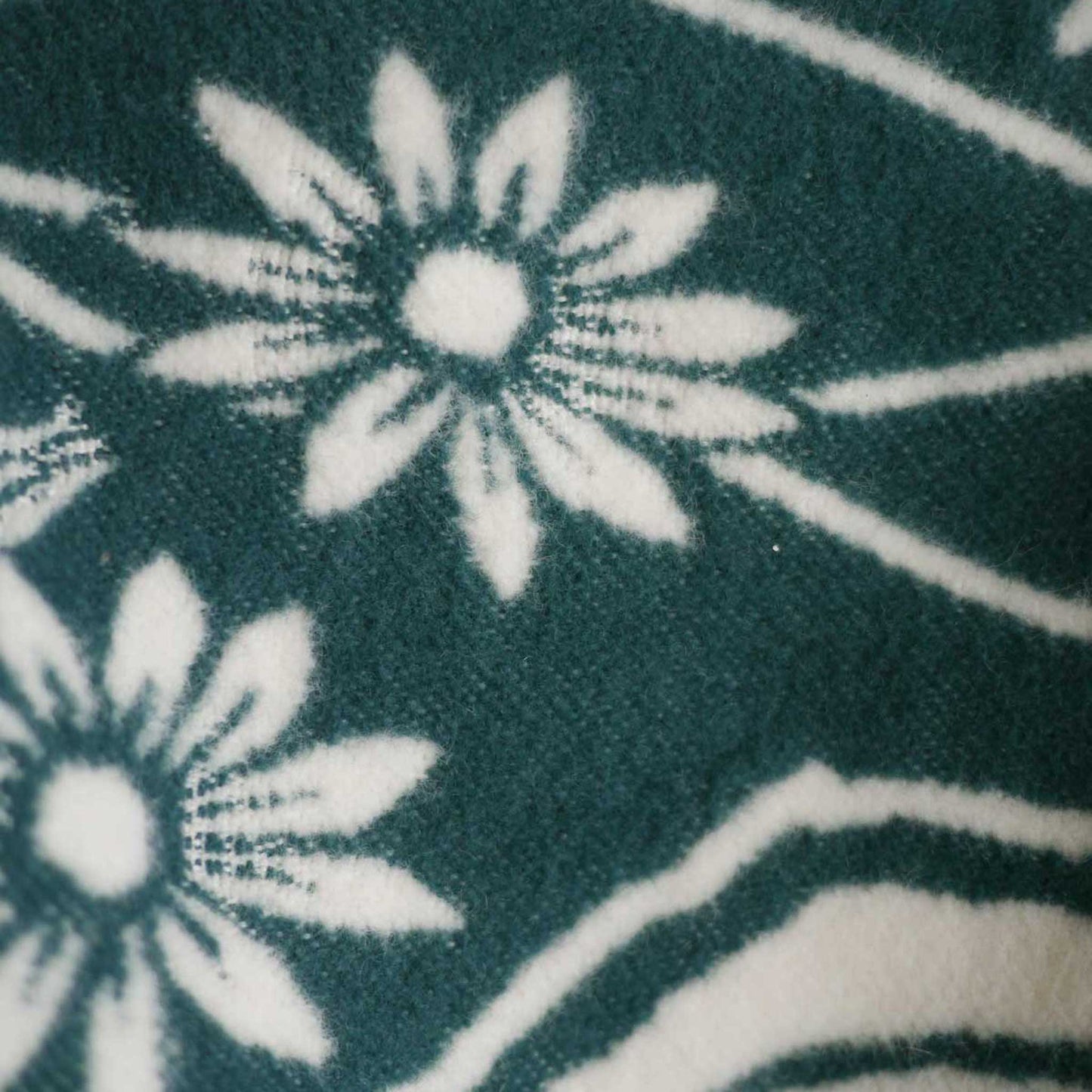 SHIRE™ Longbottom Yoga Blanket/Throw
