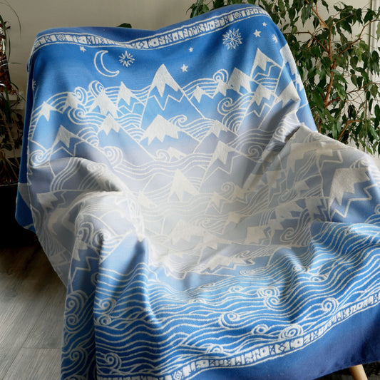 MISTY MOUNTAINS™ Aduial Blanket