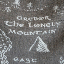Load image into Gallery viewer, Realm of MIDDLE-EARTH™ &#39;Umber&#39; Throw/Yoga Blanket
