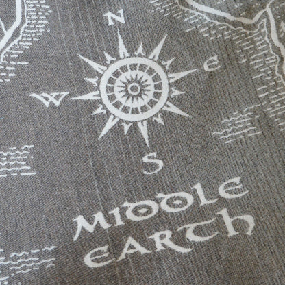 Realm of MIDDLE-EARTH™ „Umber“-Überwurf/Yoga-Decke